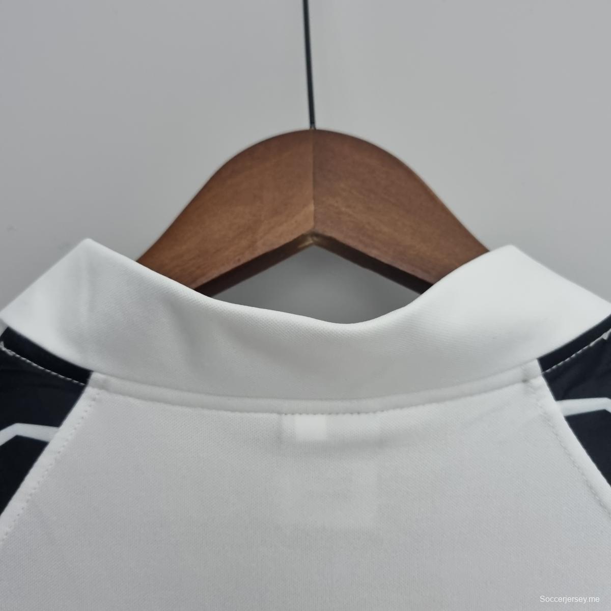 قميص كولو كولو 1995 القديم لكرة القدم المحلي كولو كولو 1995
