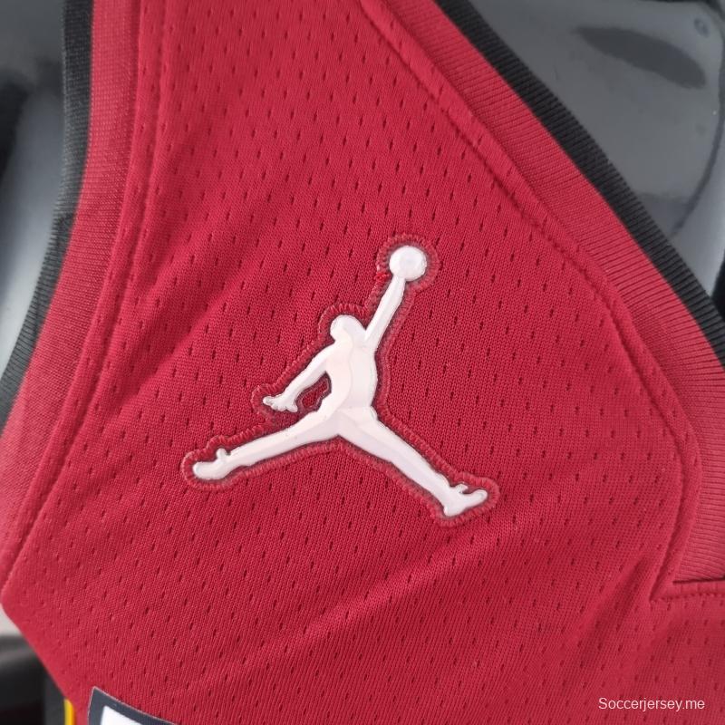 قميص الذكرى 75 لميامي هيت ميامي هيت جوردان هيرو#14 باللون العنابي في دوري كرة السلة الأمريكي للمحترفين
