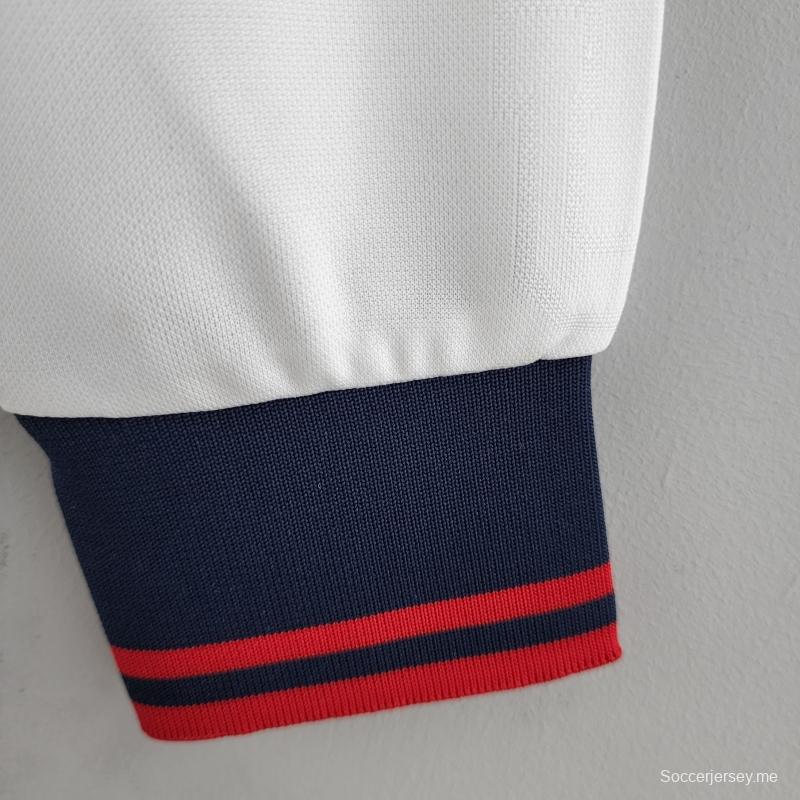 قميص كرة قدم ريترو بأكمام طويلة الأكمام طويل الأكمام لجامعة تشيلي 1998
