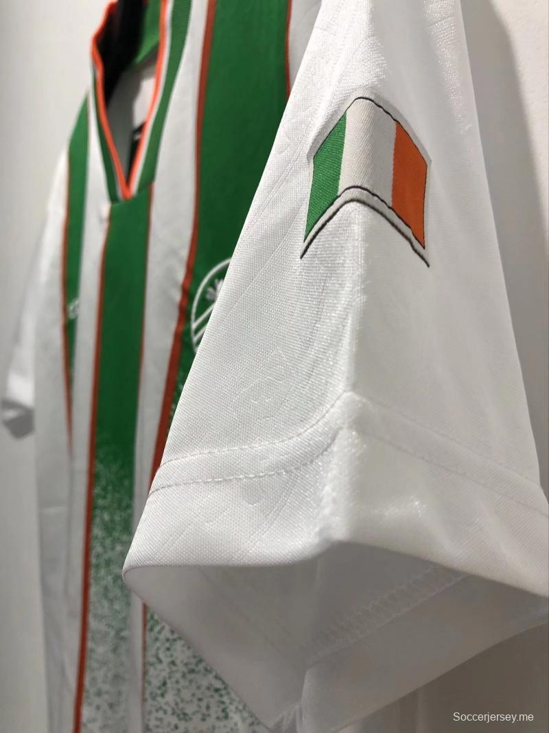 قميص كرة قدم أبيض عتيق موديل 1994 أيرلندا أيرلندا أواييه
