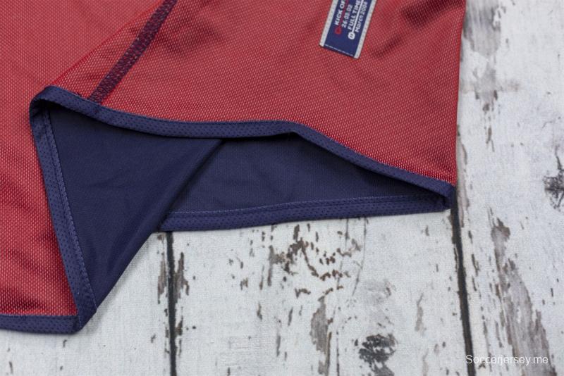 قميص كرة قدم ريترو إنجلترا 2002 قابل للانعكاس (أحمر/بحري)
