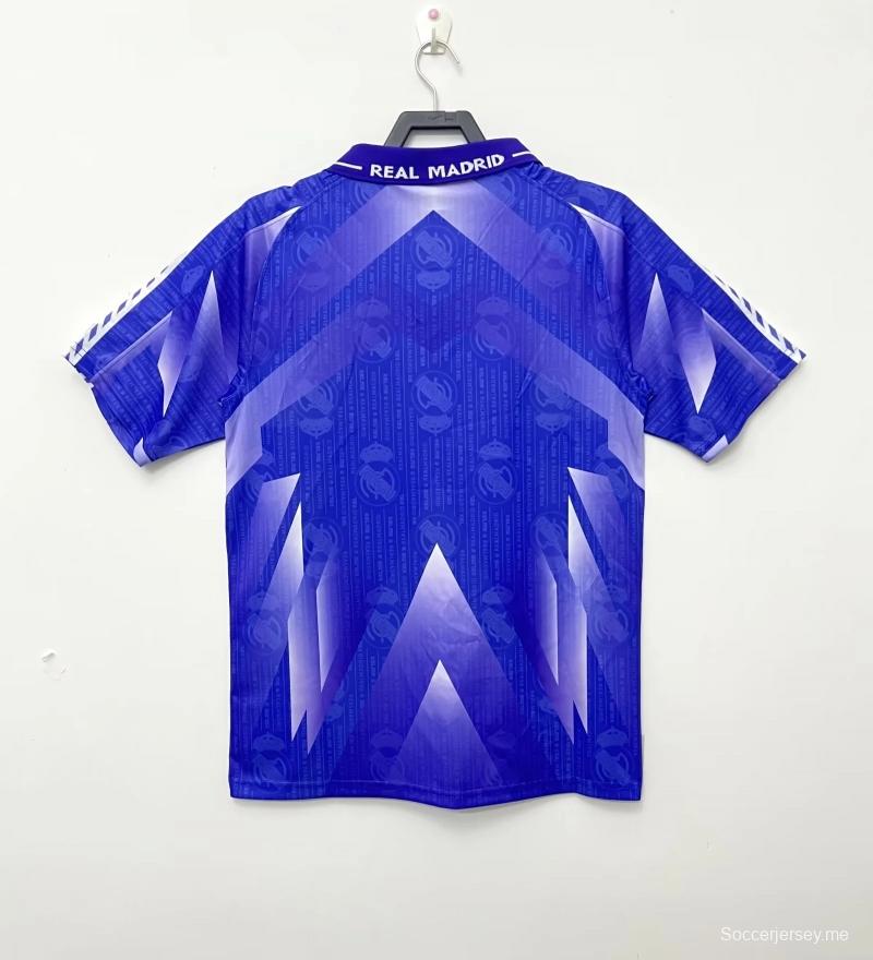 قميص ريترو 96/97 لريال مدريد خارج الديار
