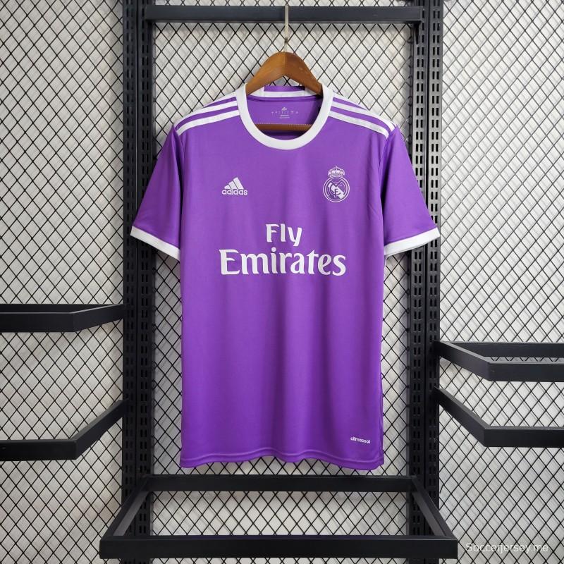 قميص ريترو ريال مدريد 17/18 ذهاباً وإياباً بنفسجي عتيق
