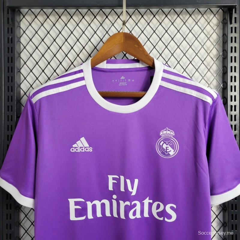 قميص ريترو ريال مدريد 17/18 ذهاباً وإياباً بنفسجي عتيق
