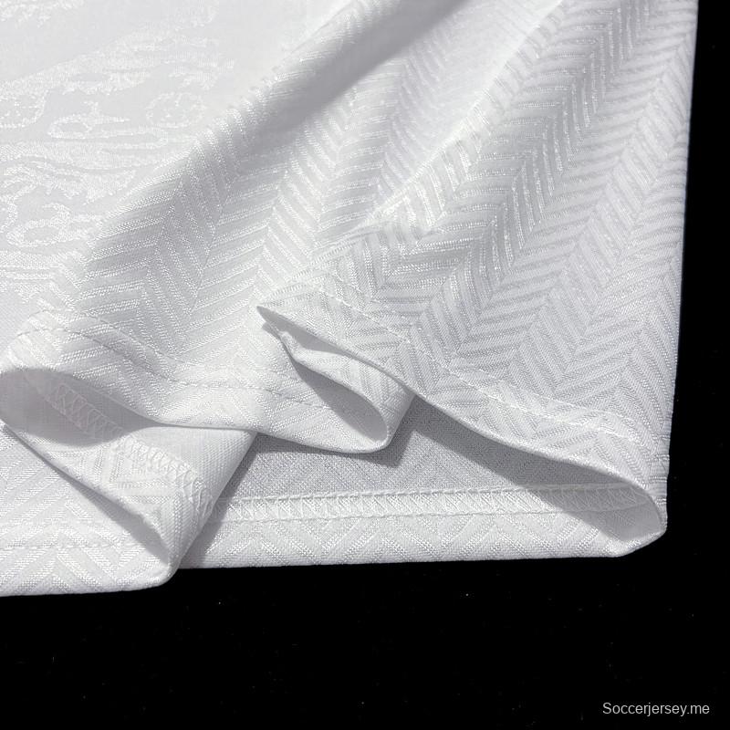 قميص كرة قدم عتيق 94/95 إنجلترا على أرضه
