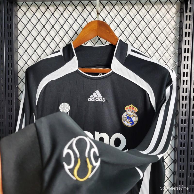 قميص ريترو 06-07 ريال مدريد الثالث بأكمام طويلة
