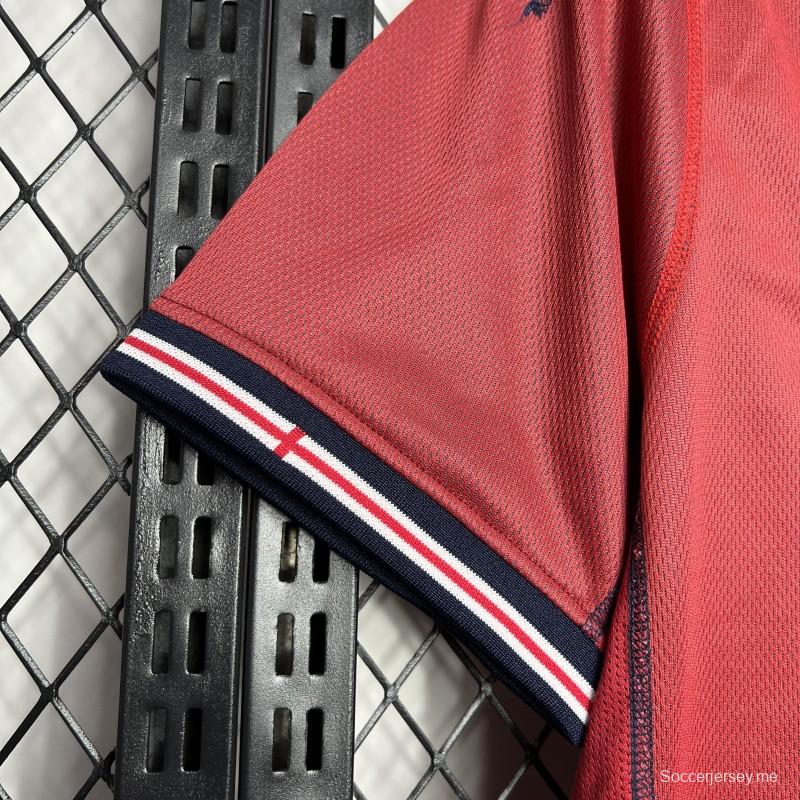 قميص إنجلترا الرجعية لعام 2002 خارجي
