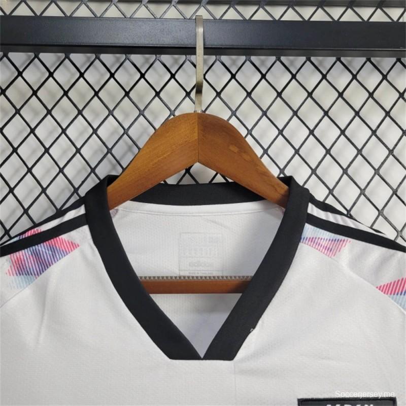 2022 اليابان 2022 أوتاكو زورو رورونوا قميص أوتاكو زورو رورونوا الأبيض