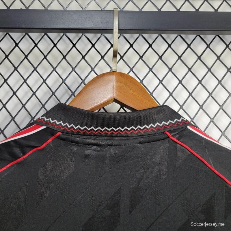 24/25 ريترو مانشستر يونايتد