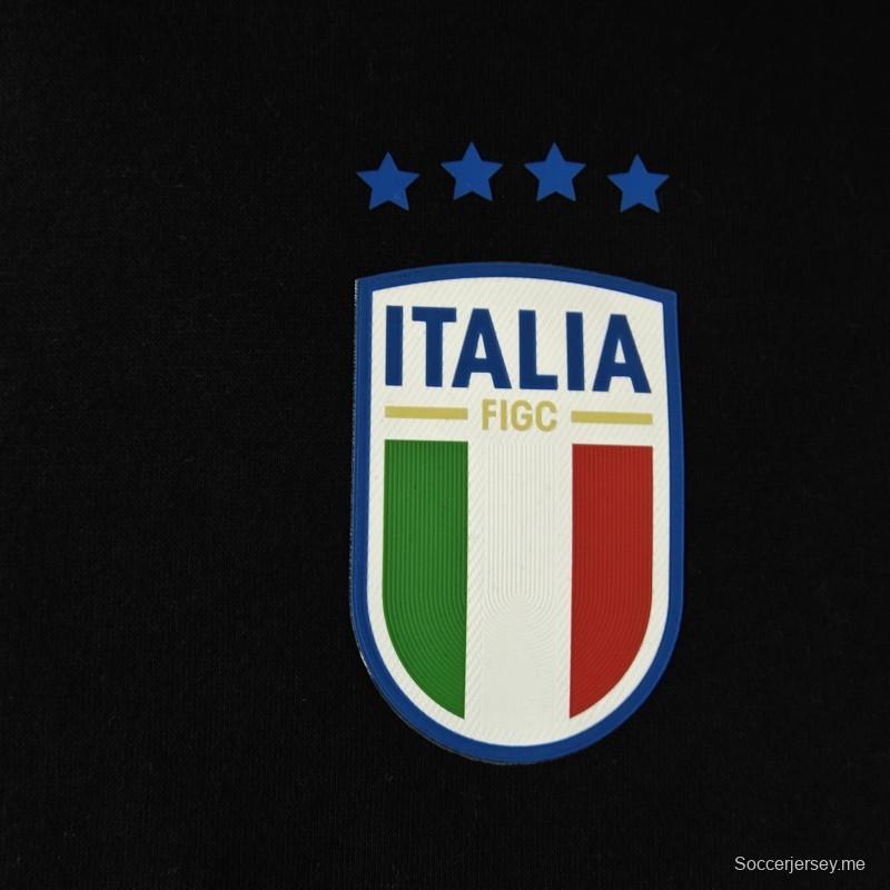 2024 إيطاليا هودي باللون الكحلي/الأحمر/الأسود/البيج/الرمادي مع شارة سوداء