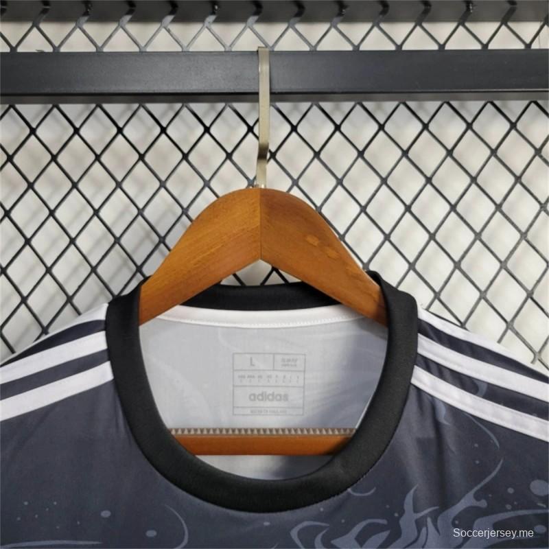 قميص ريال مدريد 24/25 أسود/دراجون أحمر خاص بالقميص الخاص