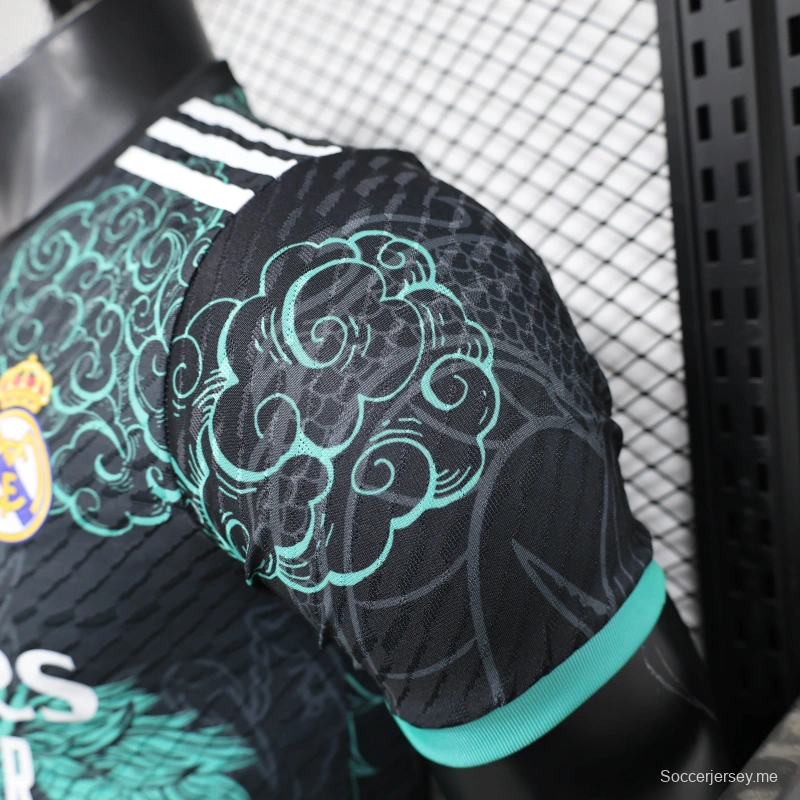 25/26 إصدار خاص من قميص ريال مدريد 25/26 إصدار خاص للاعبين