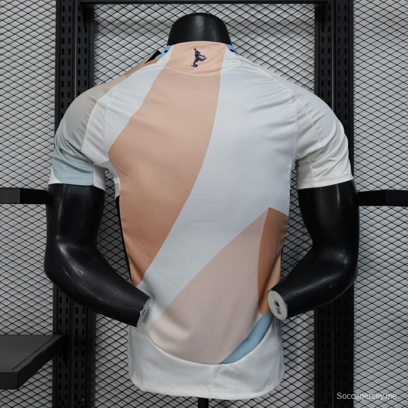 إصدار اللاعب 2025 قميص إسبانيا قبل المباراة أبيض بنقوش هندسية قبل المباراة 2025
