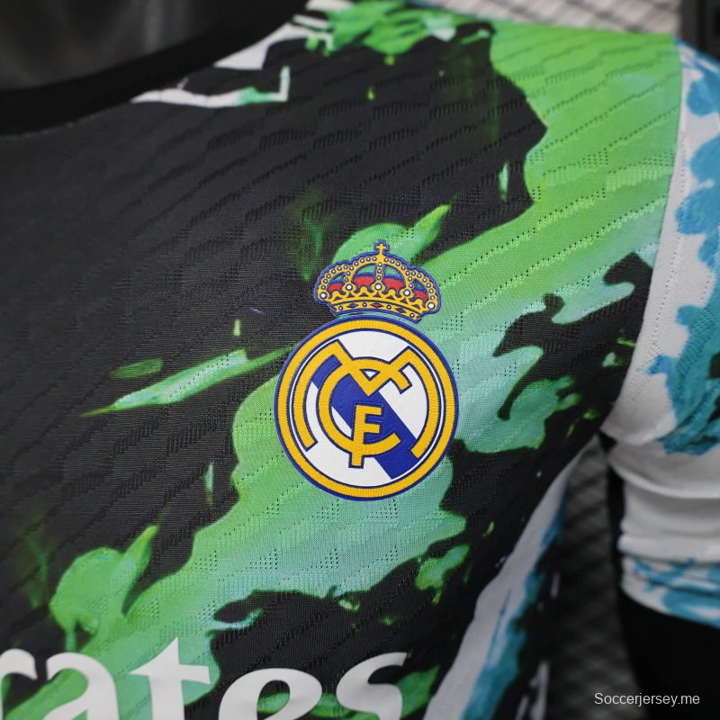 إصدار 25/26 لاعب 25/26 نسخة ريال مدريد الخاصة