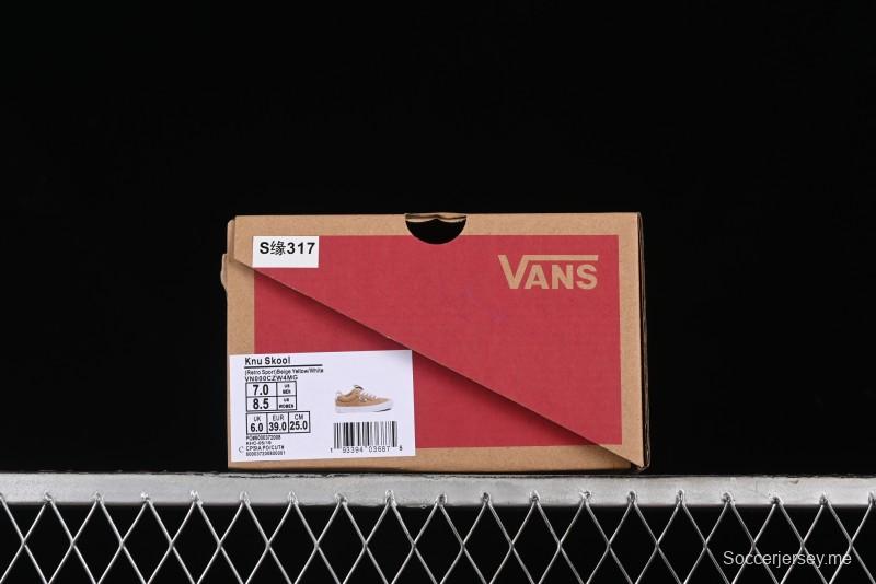 Vans Chukka Push Low-Top Skate Shoes in Beige with Slip-Resistant Sole - VN000CZW4MG