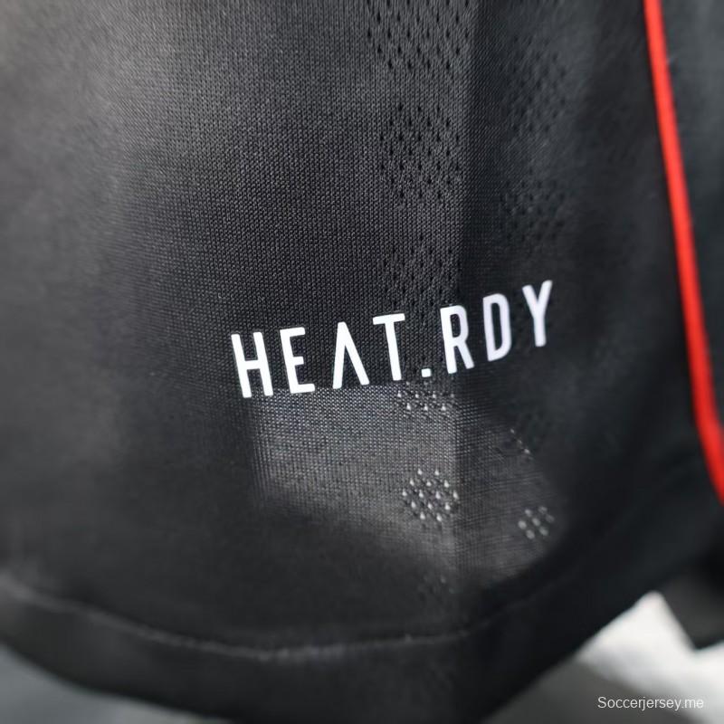 نسخة اللاعب 25/26 قميص ليفربول الثالث أسود اللون أسود اللون 25/26