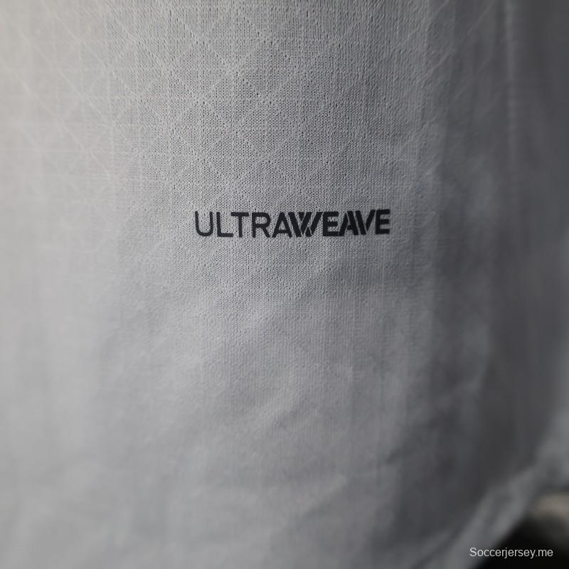 إصدار اللاعب 25/26 قميص الهلال خارج أرضه أبيض بتفاصيل زرقاء مع قميص راعي مجموعة سافي للألعاب