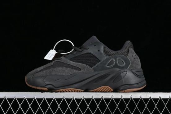 Adidas Yeezy Boost 700 V2 Utility Black Running Shoes with 3M Reflective Details - FV5304