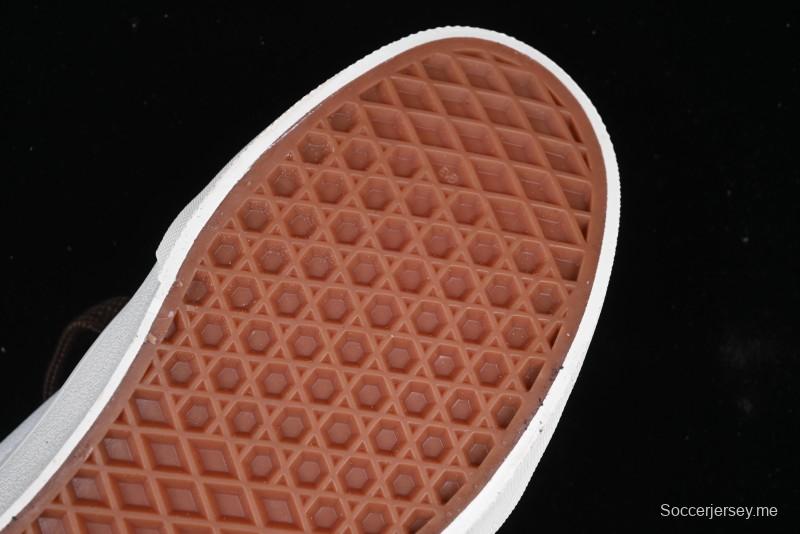 Vans Knu Skool Low Top Retro Casual Vulcanized Sneakers - VN000CS0DFN