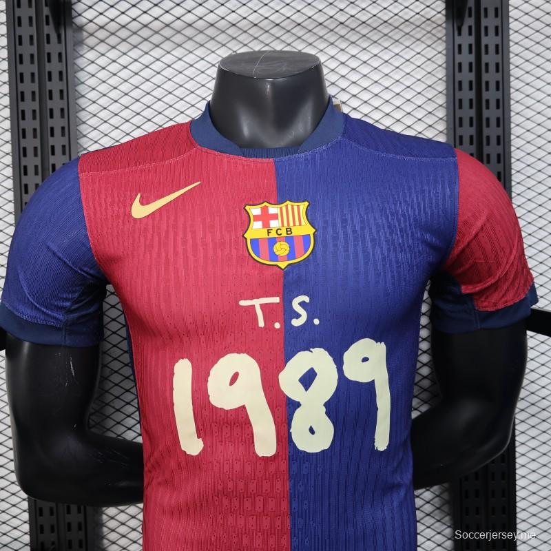 إصدار اللاعب 25/26 قميص نادي برشلونة مع قميص "T.S. 1989" الوردي اللون الوردي