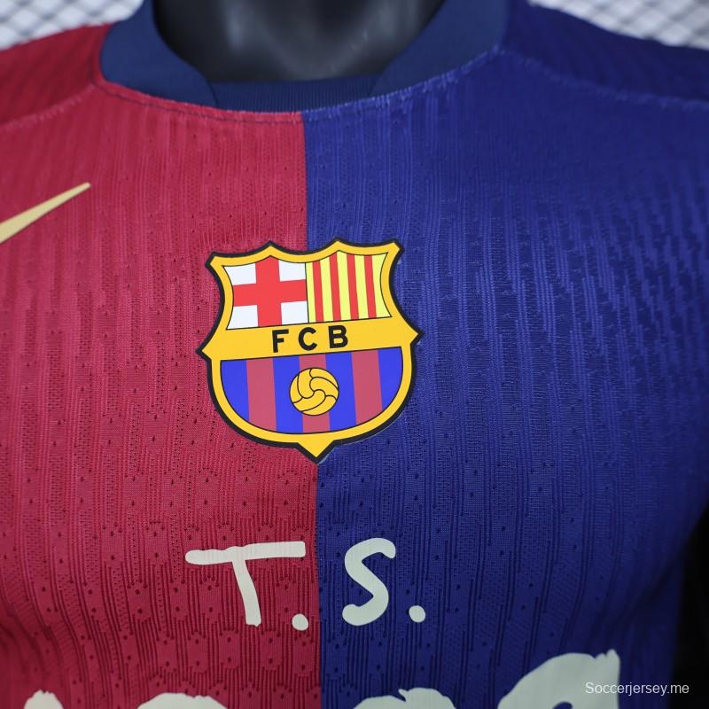 إصدار اللاعب 25/26 قميص نادي برشلونة مع قميص "T.S. 1989" الوردي اللون الوردي