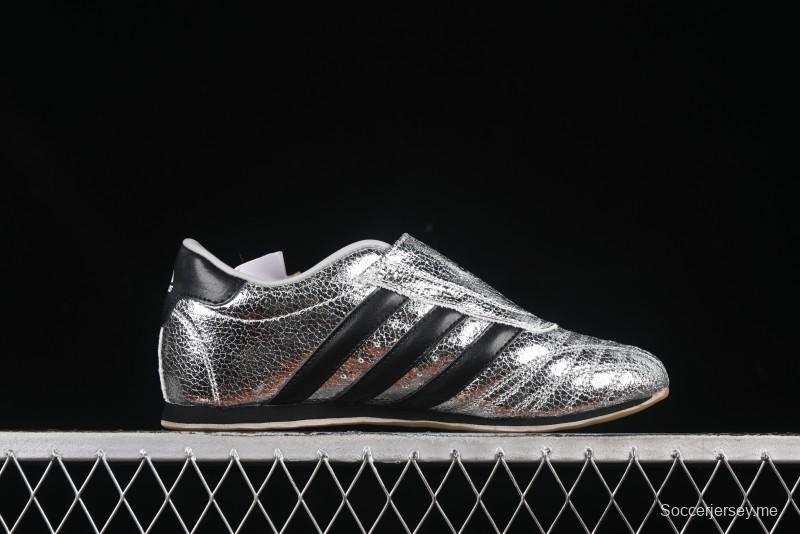 حذاء التدريب المنخفض JH9664 من أديداس أوريجينالز للتايكوندو JH9664 لارتداء مريح غير قابل للانزلاق