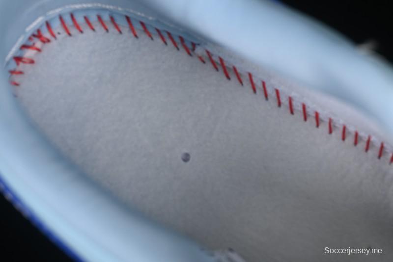 حذاء نايك اير فورس 1'07 المنخفض من نايك اير فورس 1'07 حذاء رياضي كاجوال من نايك مع وسادة هوائية كاملة الطول - DF0188-059