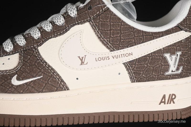 حذاء نايك اير فورس 1 '07 المنخفض من نايك اير فورس 1 '07 LV Collaboration حذاء رياضي كاجوال شبكي بيج - XS1958-552