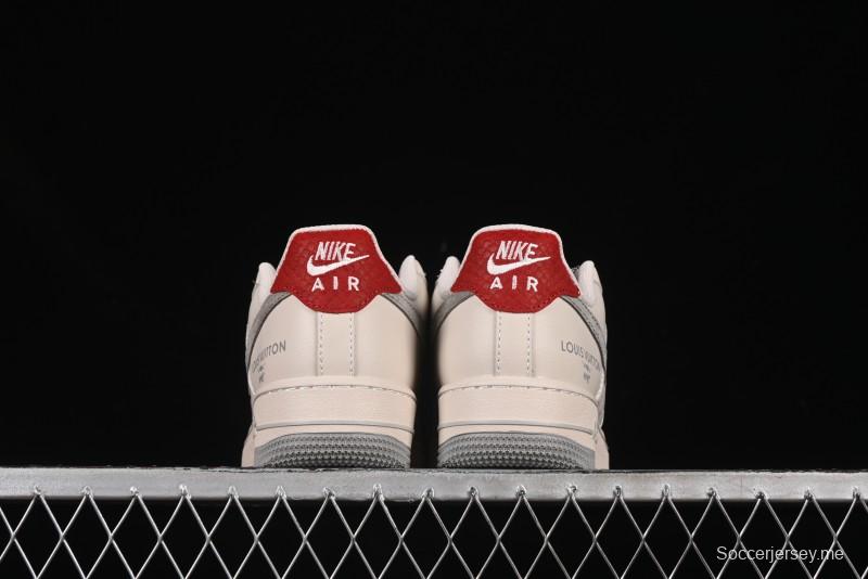 حذاء نايك اير فورس 1 '07 منخفض من نايك اير فورس 1 '07 LV Collaboration باللون البيج الرمادي مع أفعى سووش سنيكرز كاجوال - XX3168-130