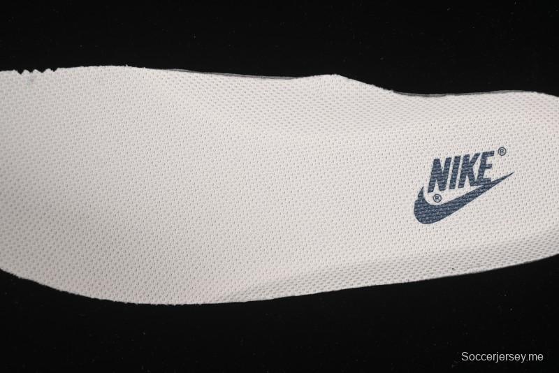 حذاء رياضي كاجوال بشعار أزرق أحمر بشعار أزرق مزدوج اللون من نايك اير فورس 1 '07 منخفض من ستوسي - HH7518-072