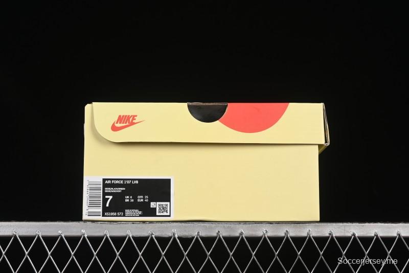 حذاء نايك اير فورس 1 '07 منخفض من نايك اير فورس 1 '07 تعاون ستاسي باللون الأسود والأخضر سووش سنيكرز كاجوال - XS1958-572