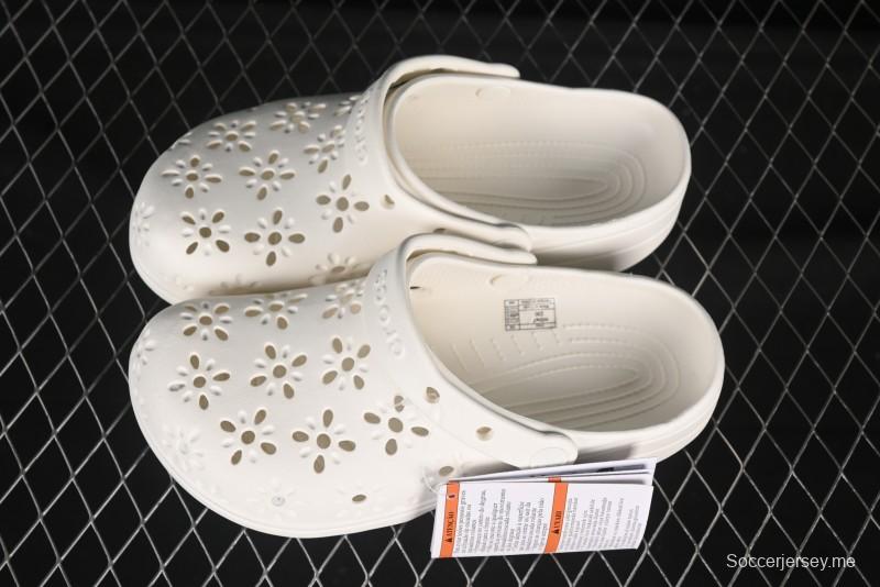 صندل كلاوج كلاسيك كلاوج صيفي شاطئي ثنائي الاتجاه من كروكس مع فتحات تهوية - B.D4