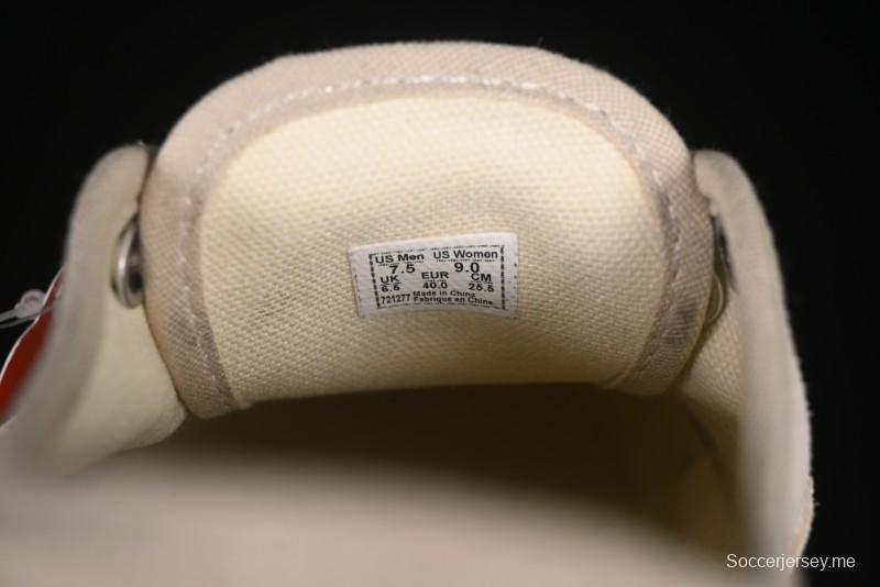 حذاء رياضي بريميوم اوثنتيك ريترو من فانس بنعل مطاطي شفاف - VN000CRCRQBYS