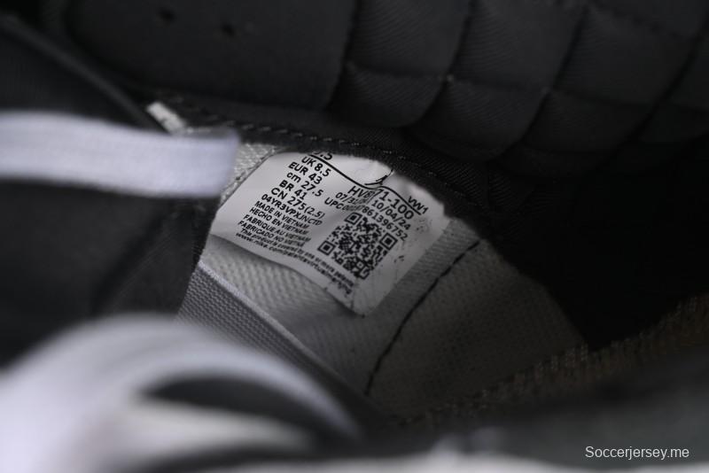 نايك اير جوردان 3 ريترو اس بي "أزرق منتشر" - HV8571-100