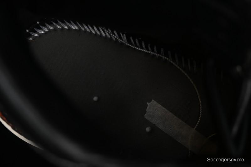 حذاء كرة السلة نايك اير جوردان 1 هاي ريترو أو جي "CNY" من نايك مع عناصر صينية تقليدية ميمونة - IB3165-091