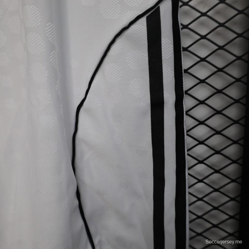 نسخة اللاعب 25/26 شورت مانشستر يونايتد الرئيسي 25/26