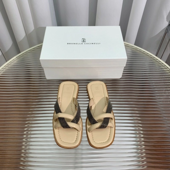 2025/Women Brunello Cucinelli Beige Leather Flat Sandals Handcrafted Chain Detail KFY00300 (F)