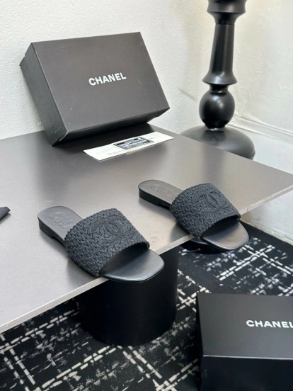 2025 Slippers CHANEL Black Fabric Slippers