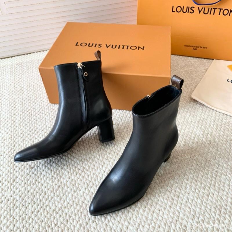 2024 Women Louis Vuitton Black Leather Boots MJ00410