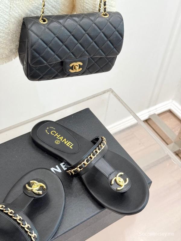 2025 Women Chanel Black Leather Slippers Chain KFY00250