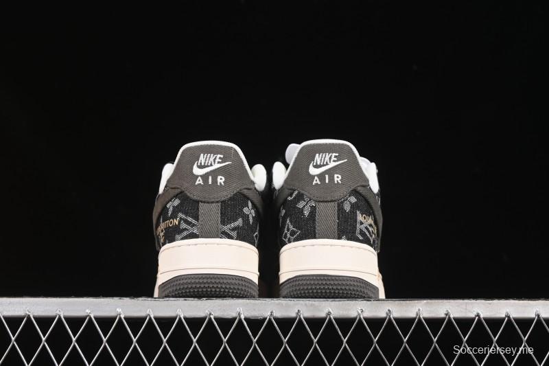 حذاء نايك اير فورس 1 '07 منخفض من نايك اير فورس 1 '07 LV Collaboration باللون الأسود والذهبي - JJ2508-703