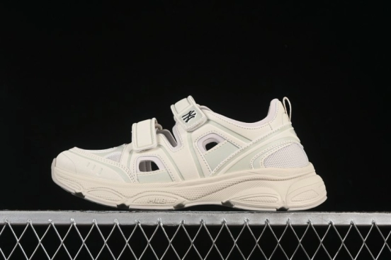 صندل كاجوال صيفي كاجوال من نيويورك يانكيز MLB Ace Runner Mask Jane صندل كاجوال صيفي - 3ASDACE5350CRS