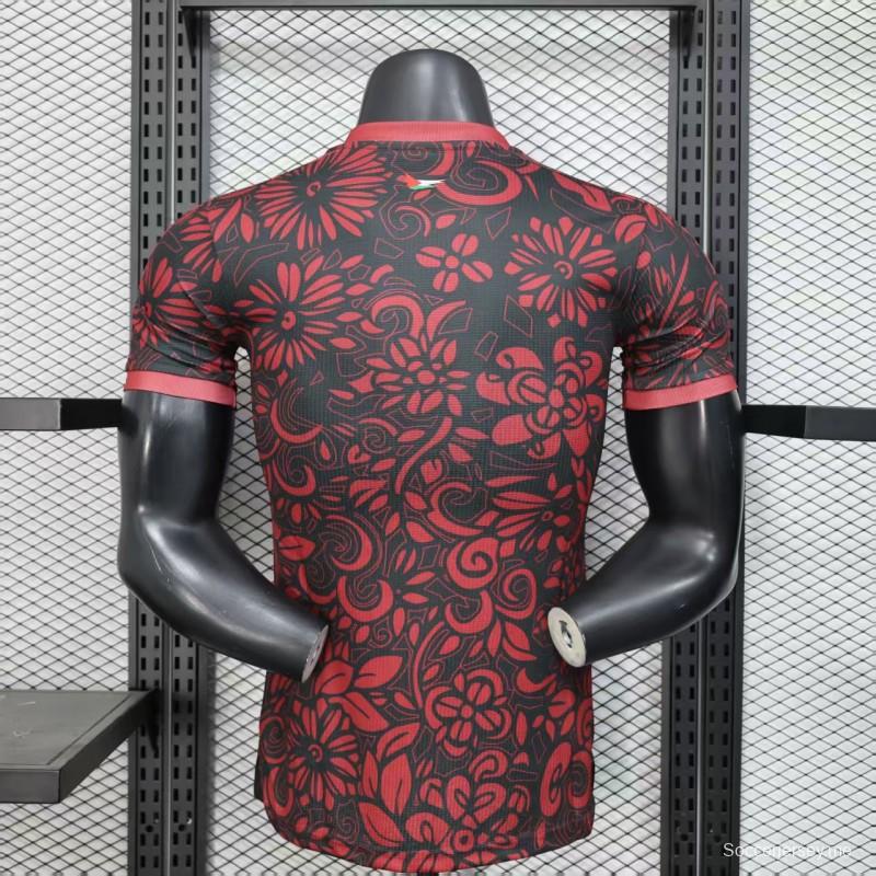 إصدار اللاعب 25/26 قميص أحمر بنقشة زهور تقليدية مع قميص بنقشة زهور تقليدية