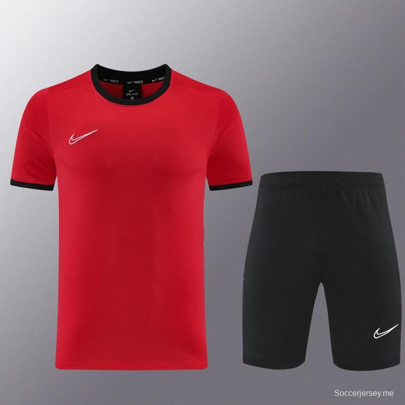2025 قميص قصير الأكمام أحمر من NIKE 2025 + شورت قصير الأكمام