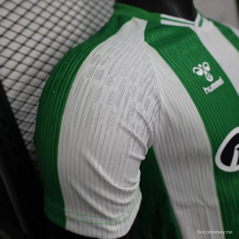 نسخة اللاعب 25/26 قميص ريال بيتيس 25/26 على أرضه