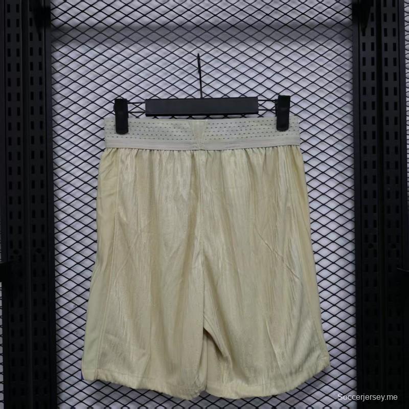 نسخة اللاعب 25/26 شورت برشلونة خارج ملعبه