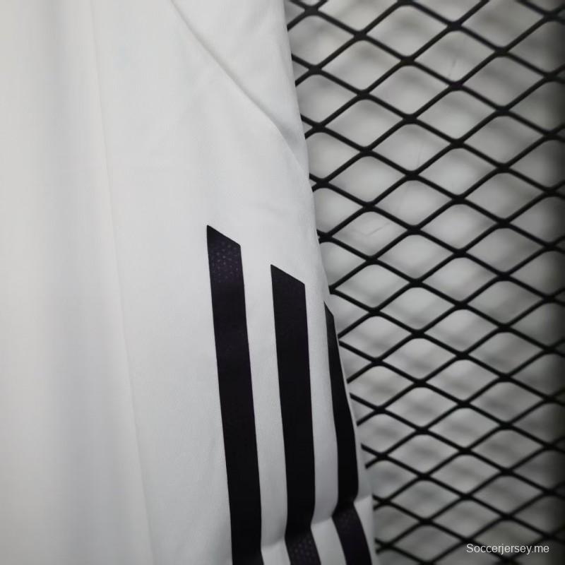 نسخة اللاعب 25/26 شورت مانشستر يونايتد الرئيسي 25/26