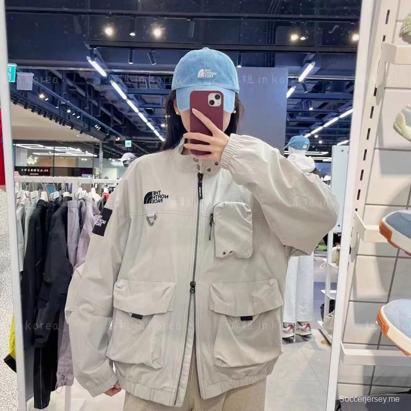 2025 جاكيت عمل من نورث فيس أسود اللون NJ3BR0285