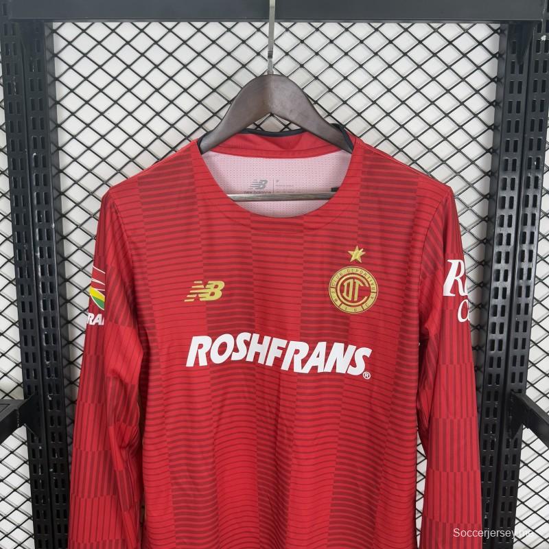 قميص ديبورتيفو تولوكا FC الأحمر ذو الأكمام الطويلة للموسم 25/26 (نسخة اللاعبين)