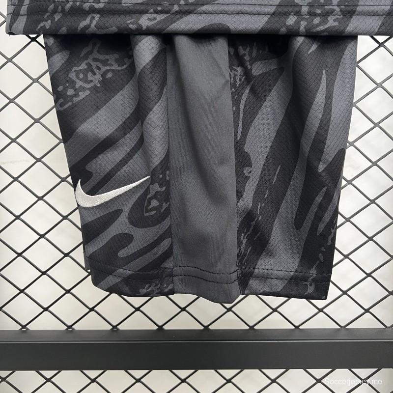 25/26 قميص أسود لحارس مرمى سبورتنج لشبونة للأطفال